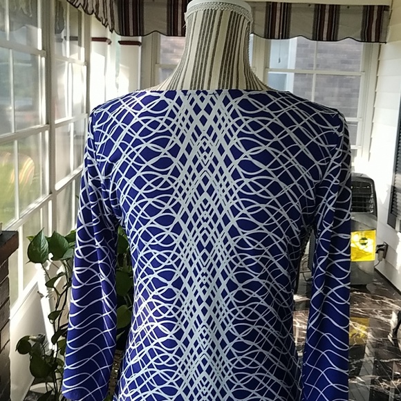 Eye Catching Cobalt & White Geometric dress - Picture 4 of 4